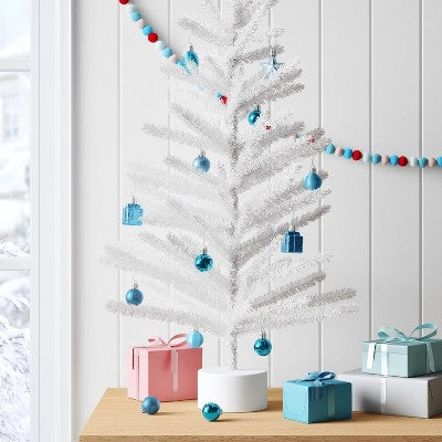 25ct Assorted Shatter-Resistant Christmas Tree Ornament Set - Wondershop™