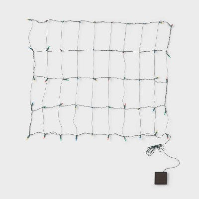  3'x4' 50ct Solar LED Christmas Net Lights With Green Wire - Wondershop™